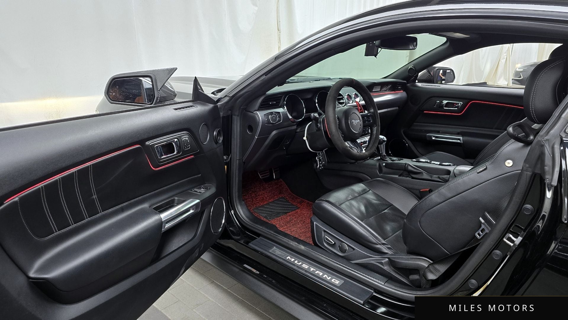 Ford Mustang 2017 — миниатюра 10