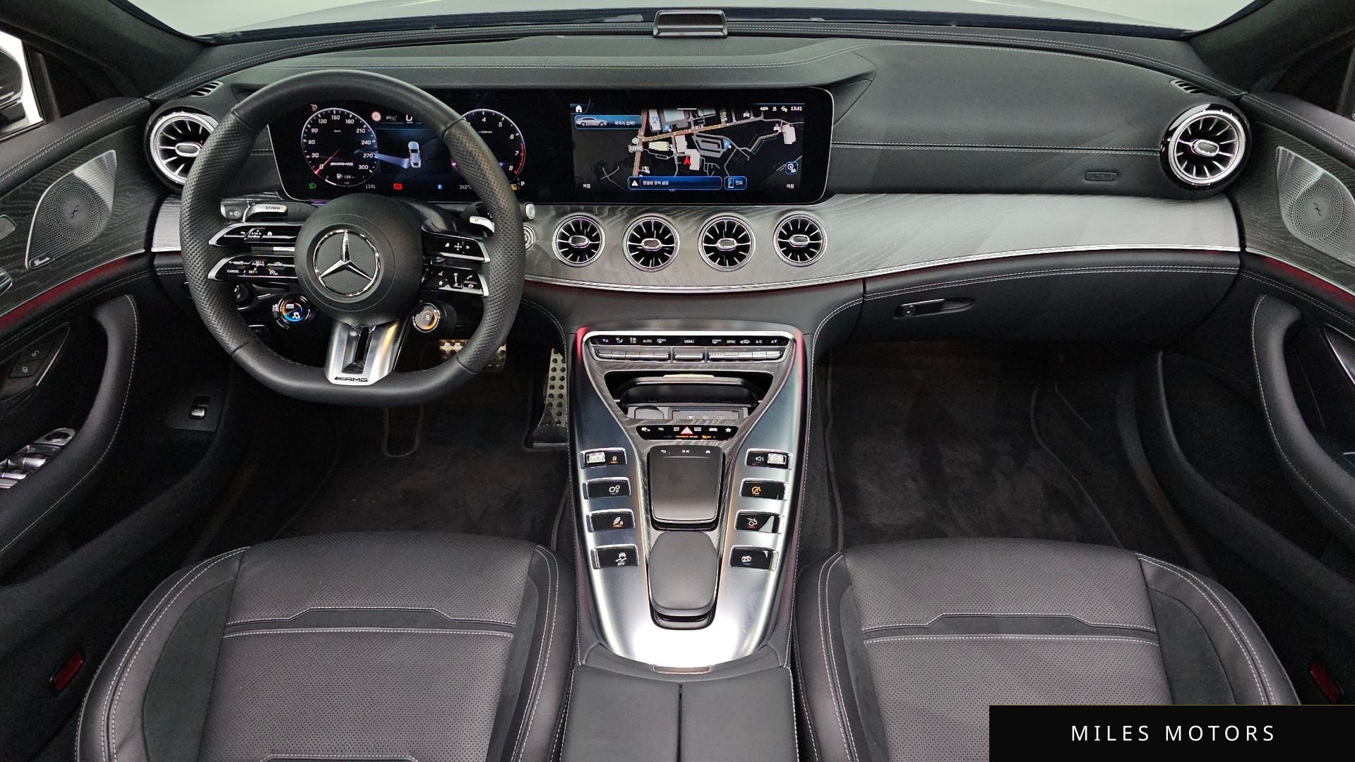 Mercedes-Benz AMG GT 2024 — миниатюра 10