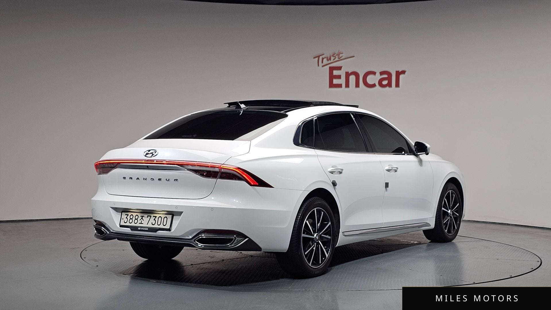 Hyundai Grandeur 2020 — фото 1 из 12