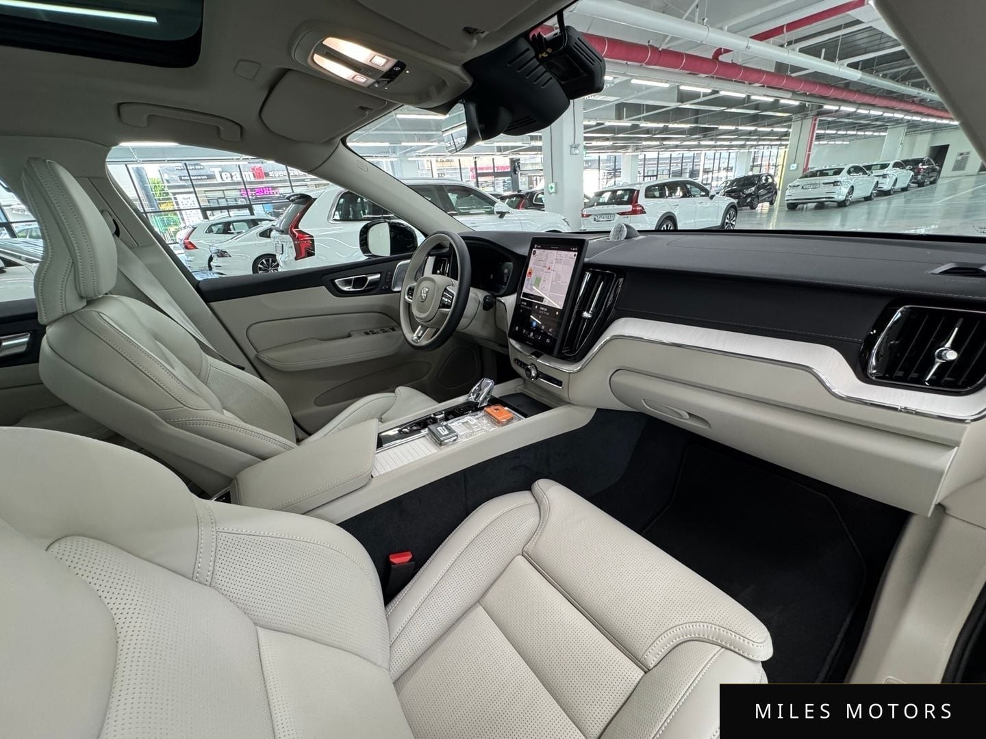 Volvo XC60 2026 — миниатюра 7