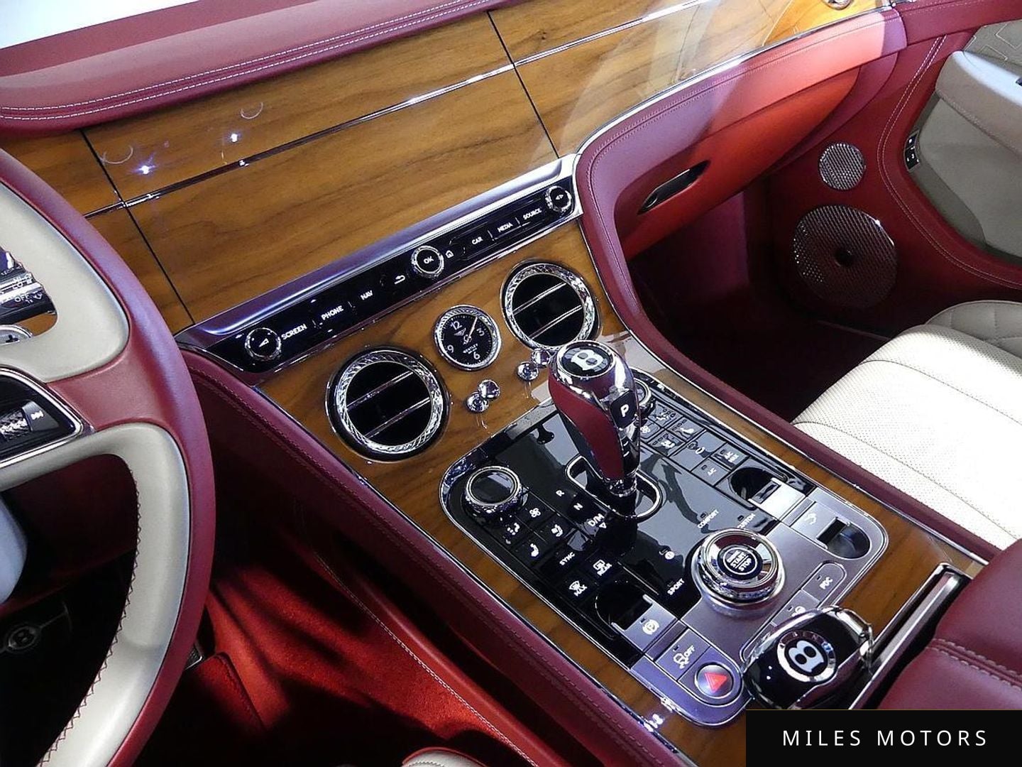Bentley Continental GT 2020 — миниатюра 11