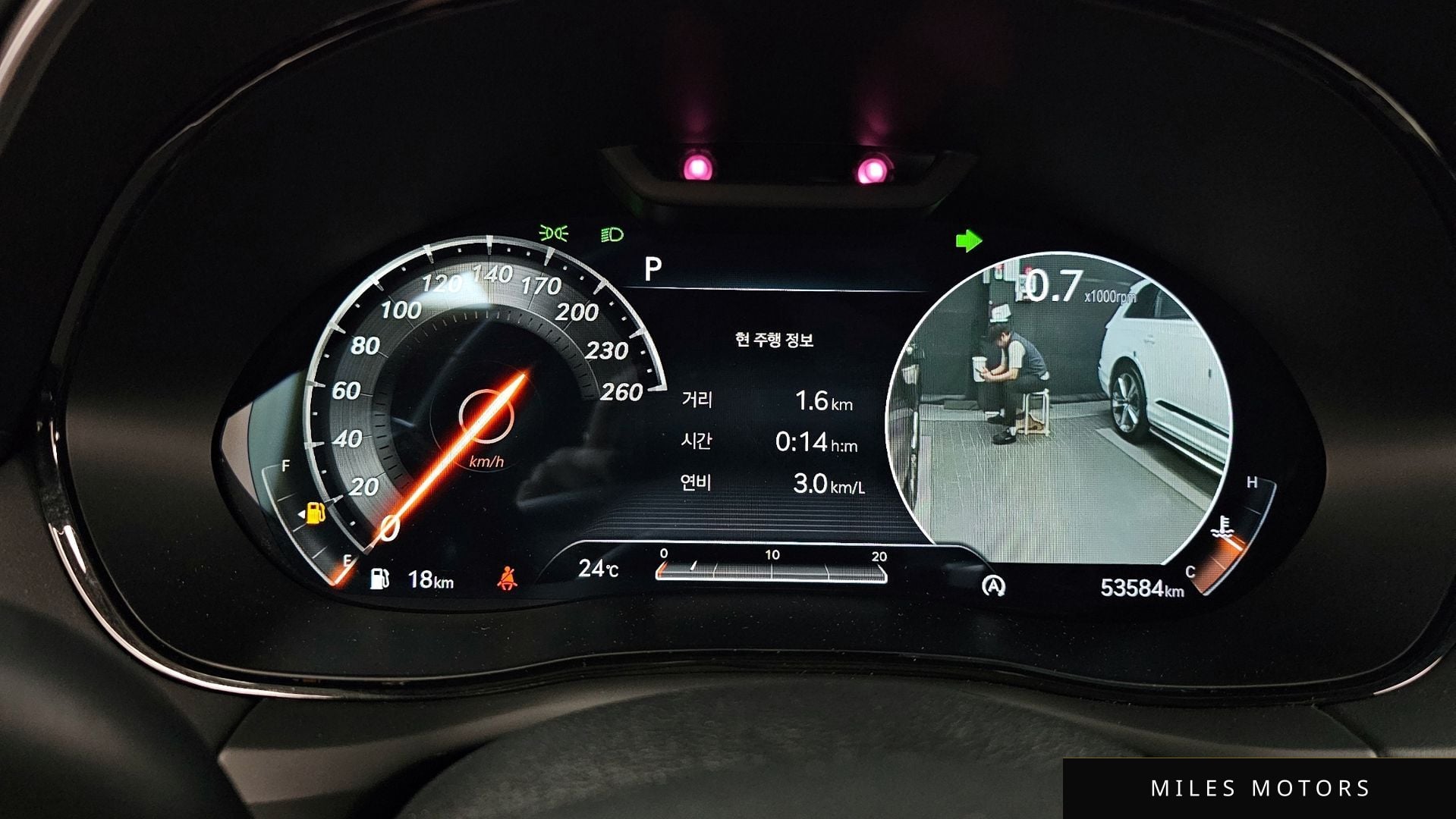 Genesis GV70 2022 — миниатюра 11