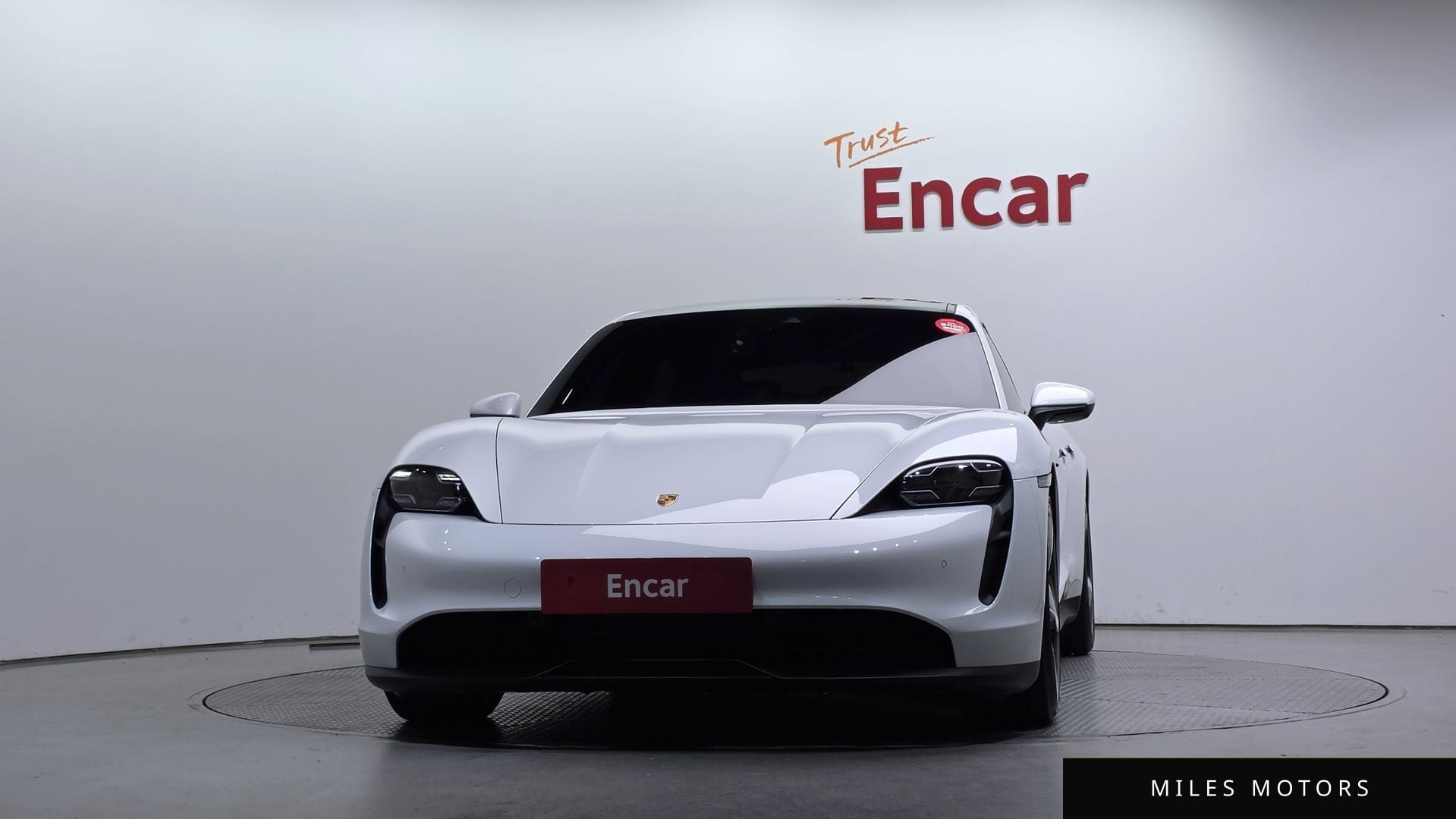 Porsche Taycan 2021 — миниатюра 3
