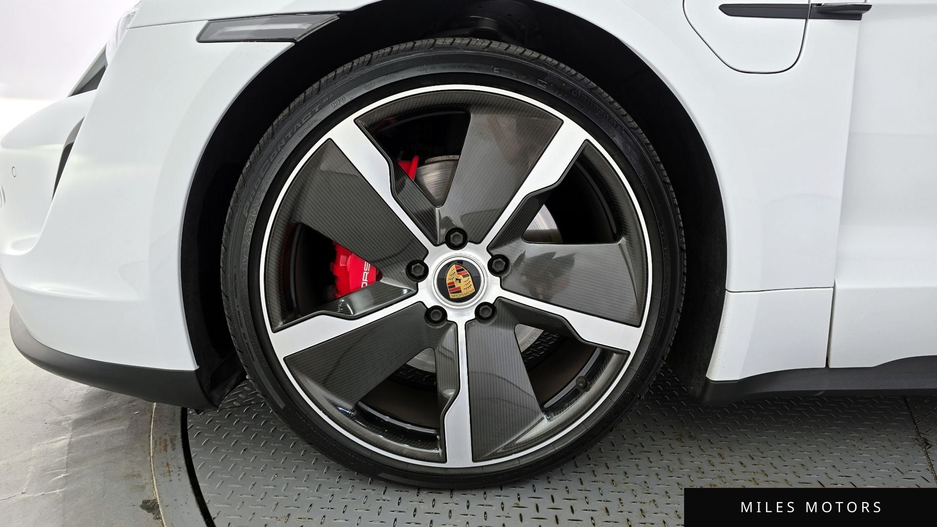 Porsche Taycan 2021 — миниатюра 5