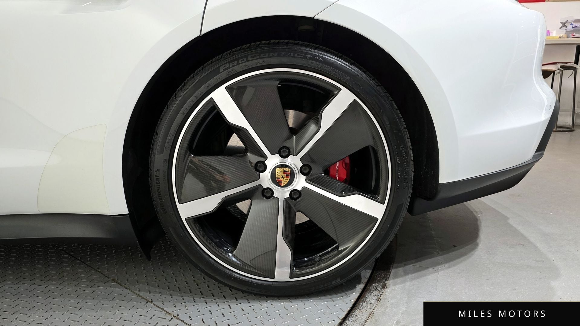 Porsche Taycan 2021 — миниатюра 7