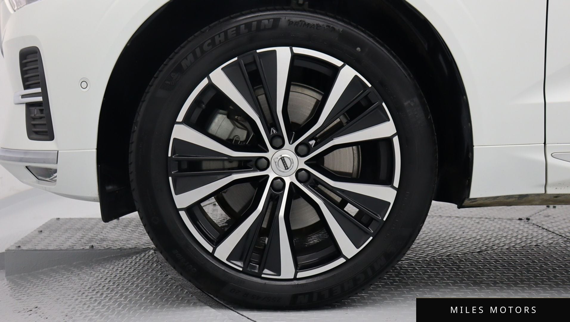 Volvo XC60 2025 — миниатюра 3