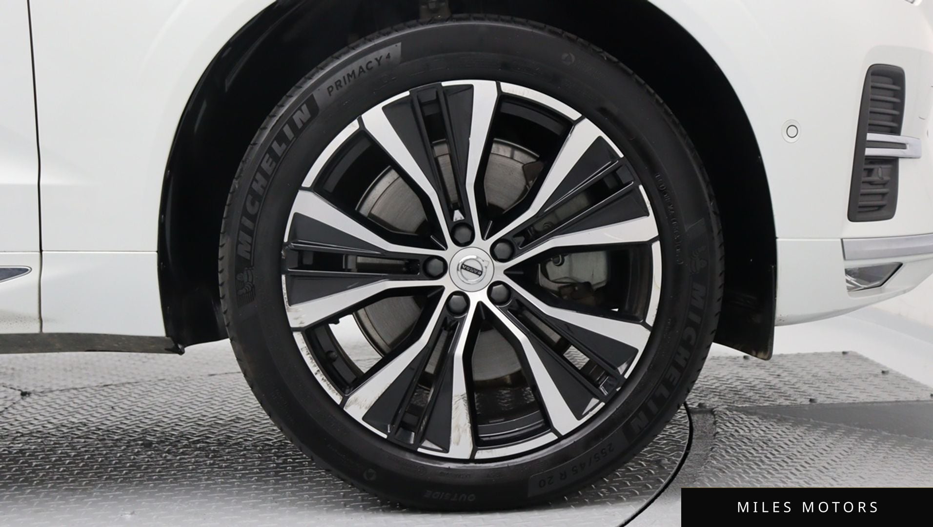 Volvo XC60 2025 — миниатюра 5