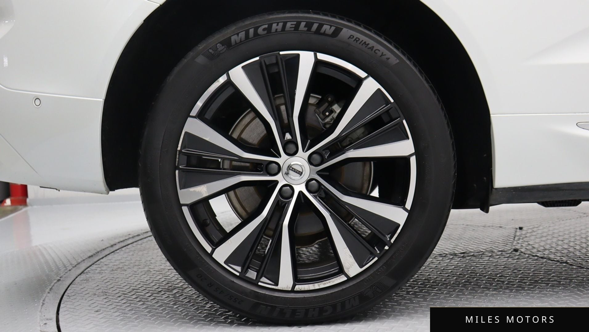 Volvo XC60 2025 — миниатюра 6