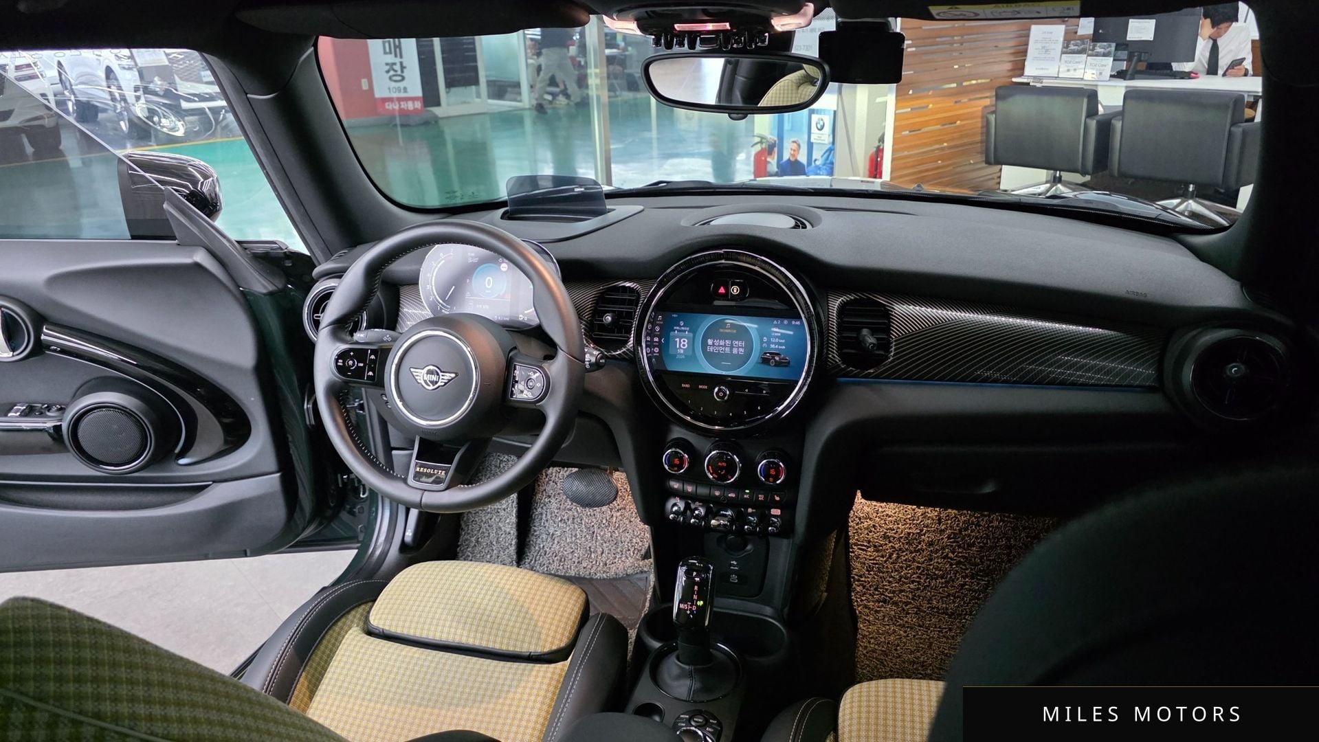 MINI Cooper S 2023 — миниатюра 11