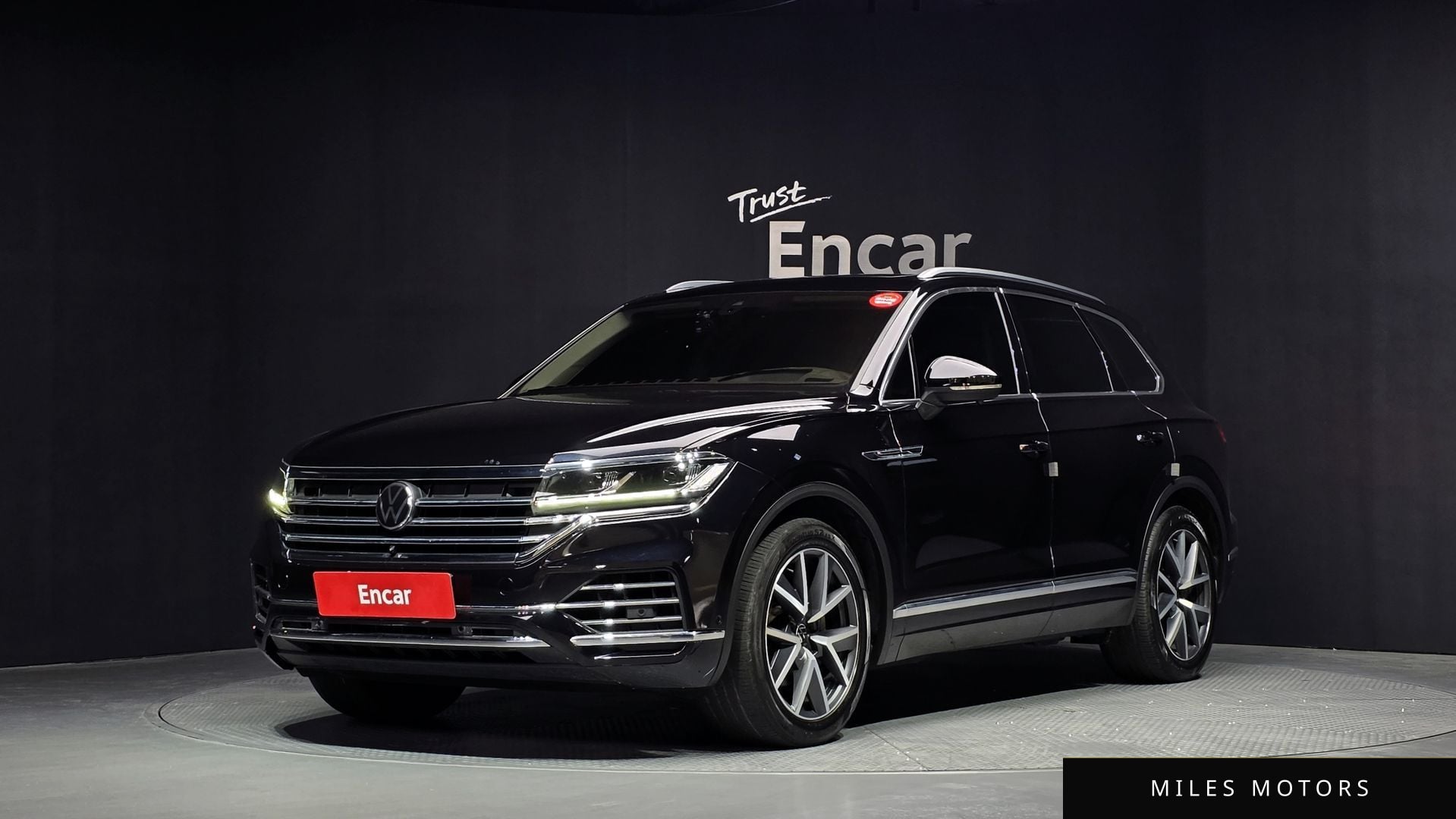 Volkswagen Touareg 2021 — фото 1 из 12