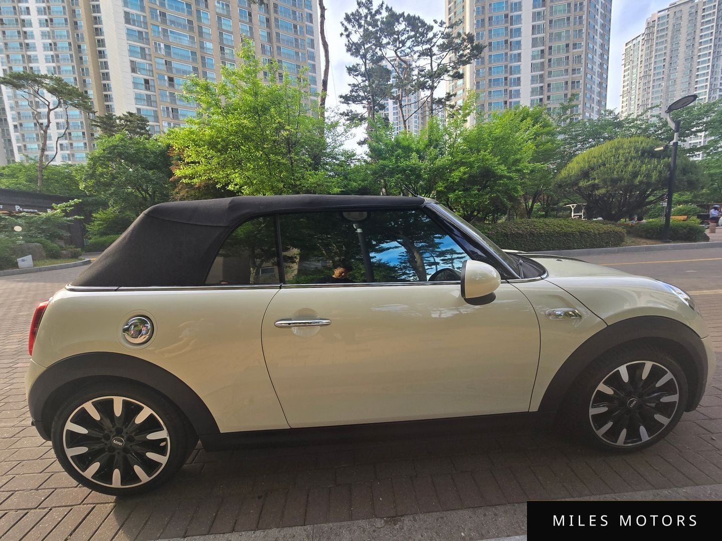 MINI Cooper Convertible 2019 — миниатюра 8