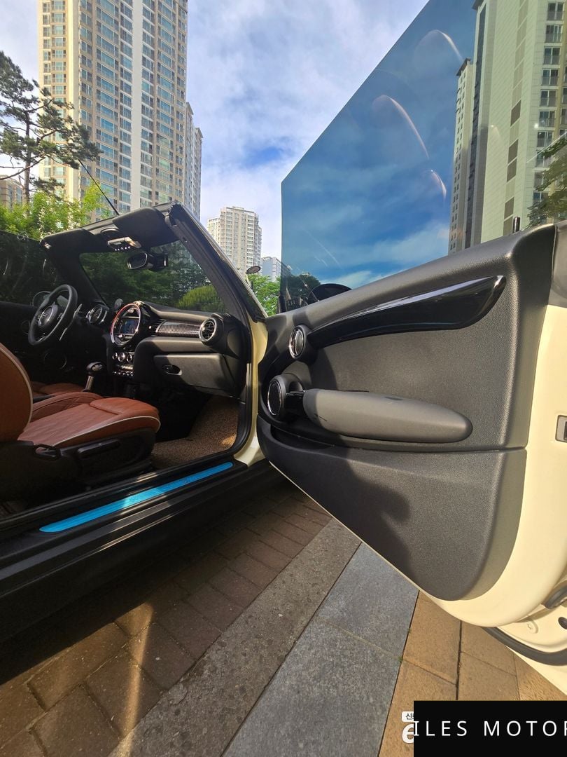 MINI Cooper Convertible 2019 — миниатюра 10