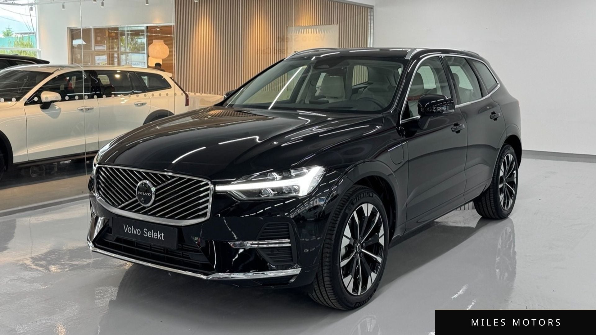 Volvo XC60 2026 — фото 1 из 12