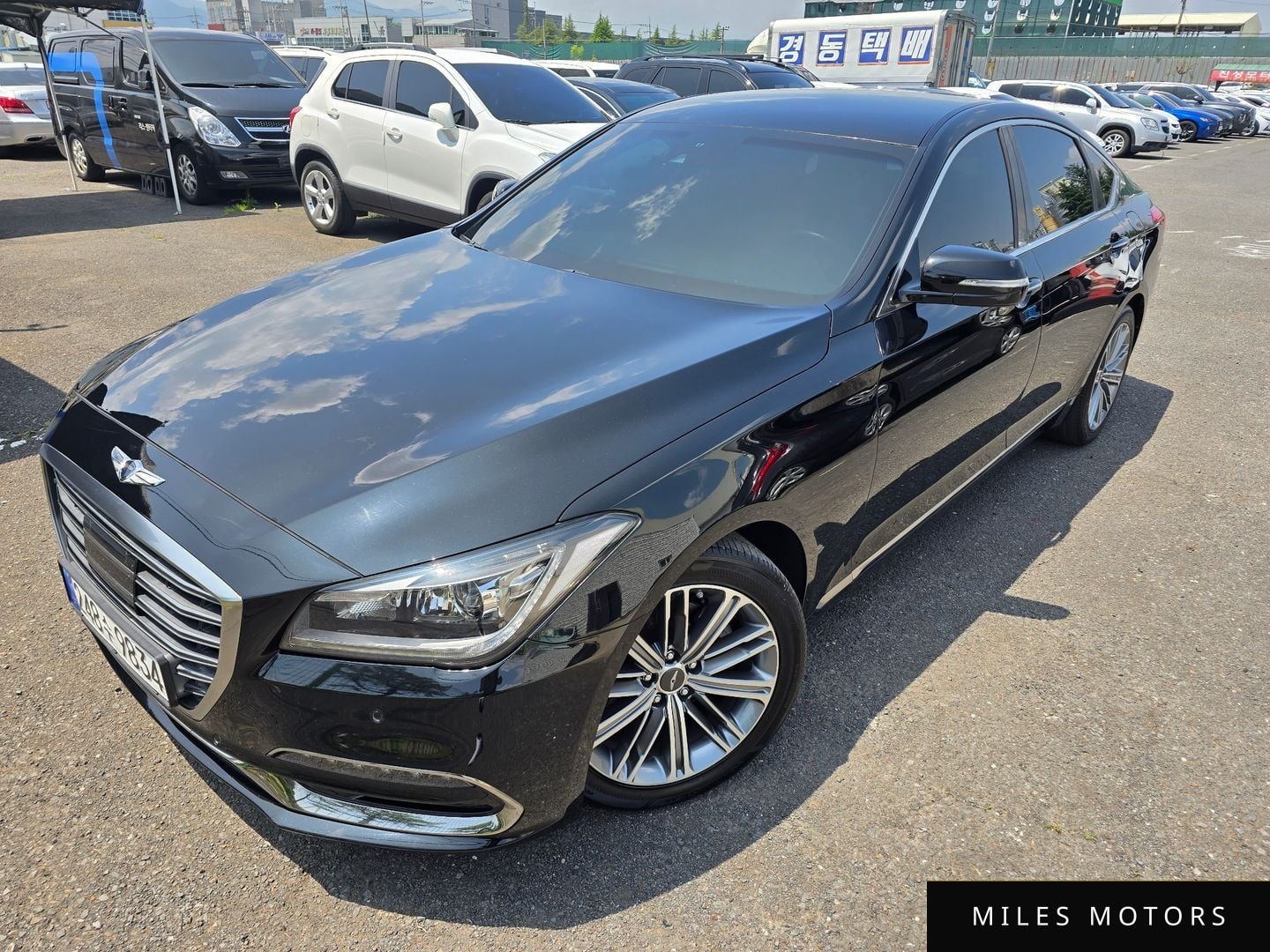Genesis G80 2017 — фото 1 из 12