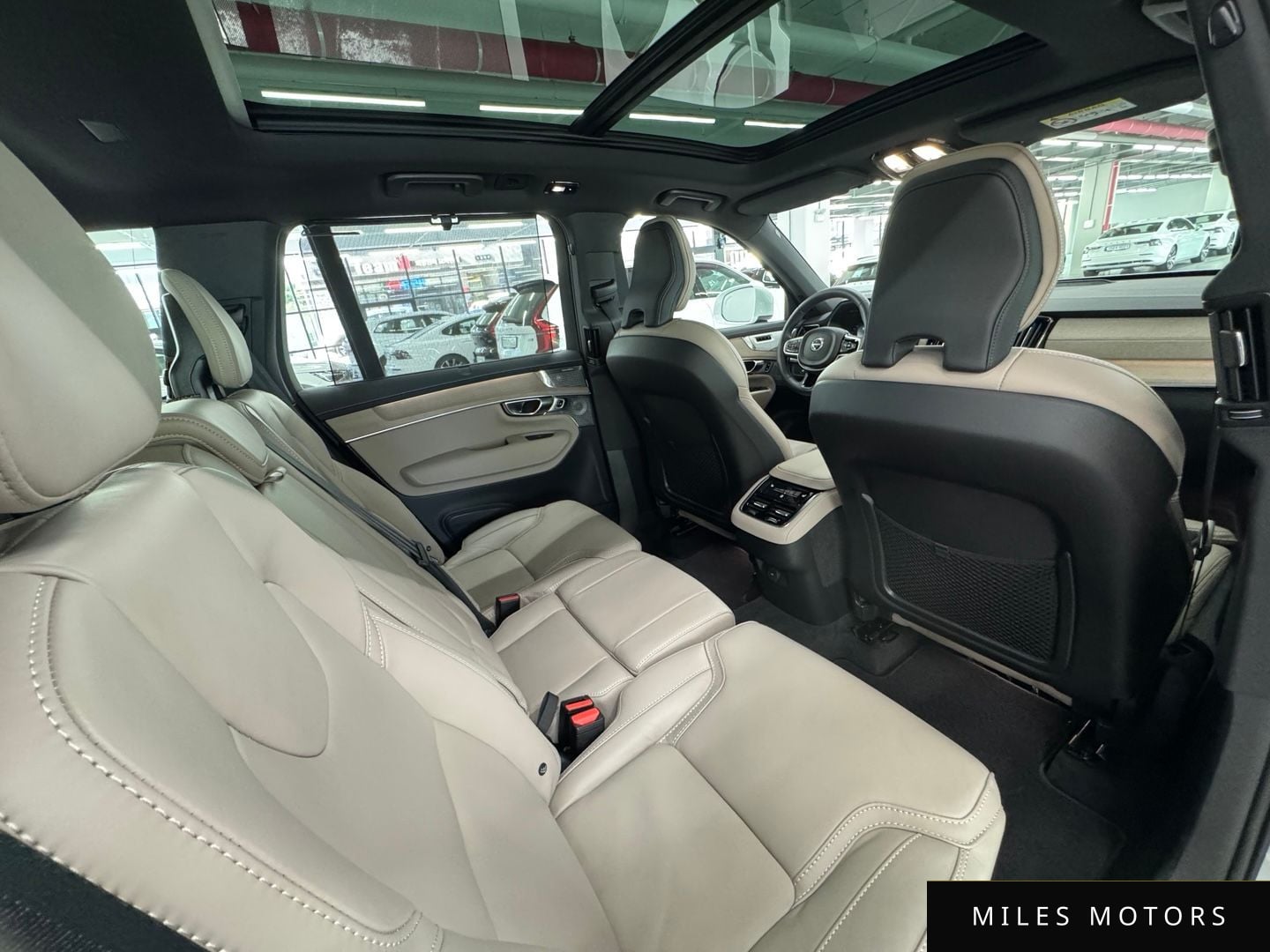 Volvo XC90 2026 — миниатюра 10