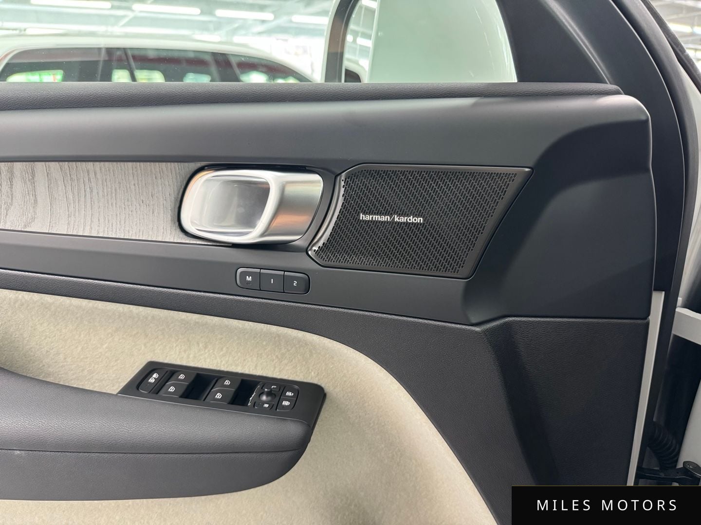 Volvo XC40 2025 — миниатюра 11
