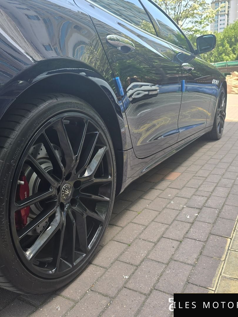 Maserati Quattroporte 2015 — миниатюра 6