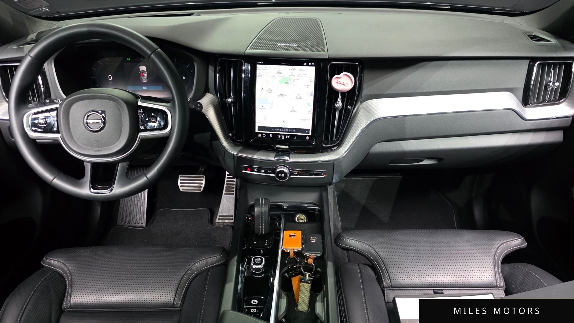 Volvo XC60 2022 — миниатюра 10