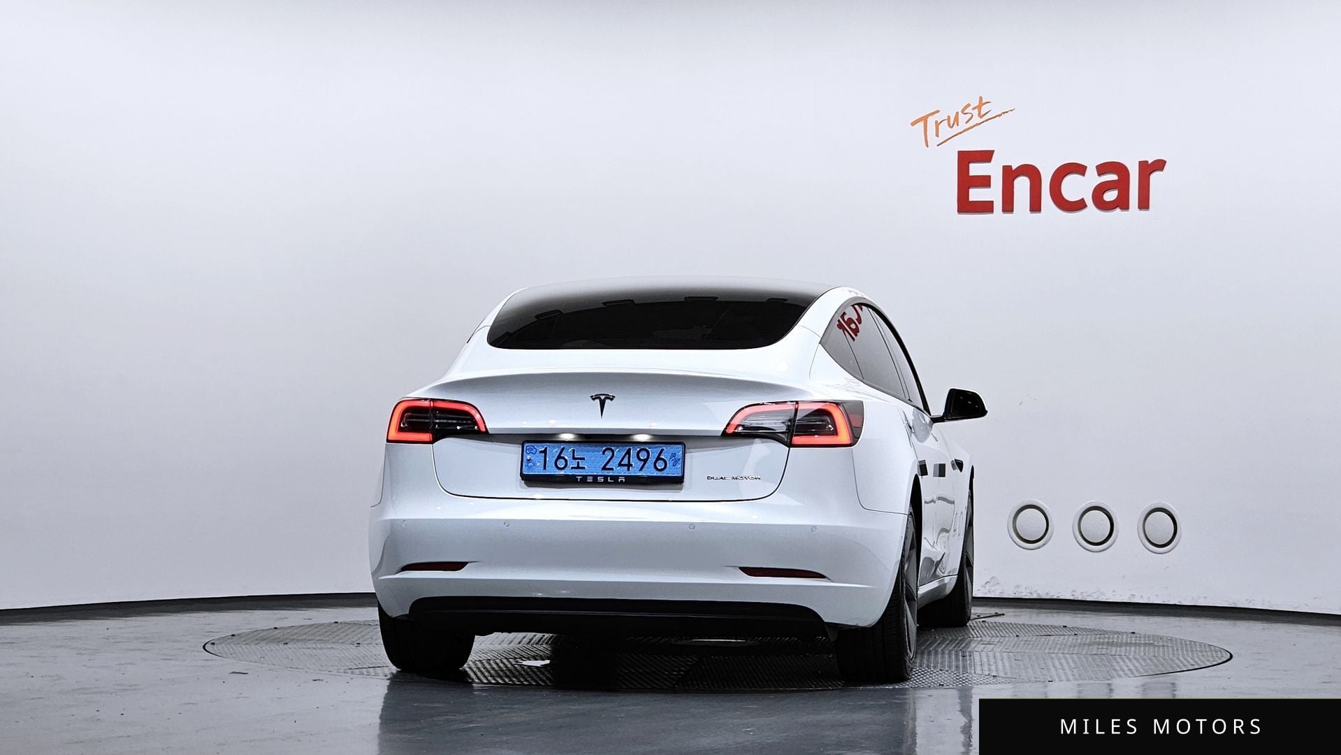 Tesla Model 3 2022 — миниатюра 4