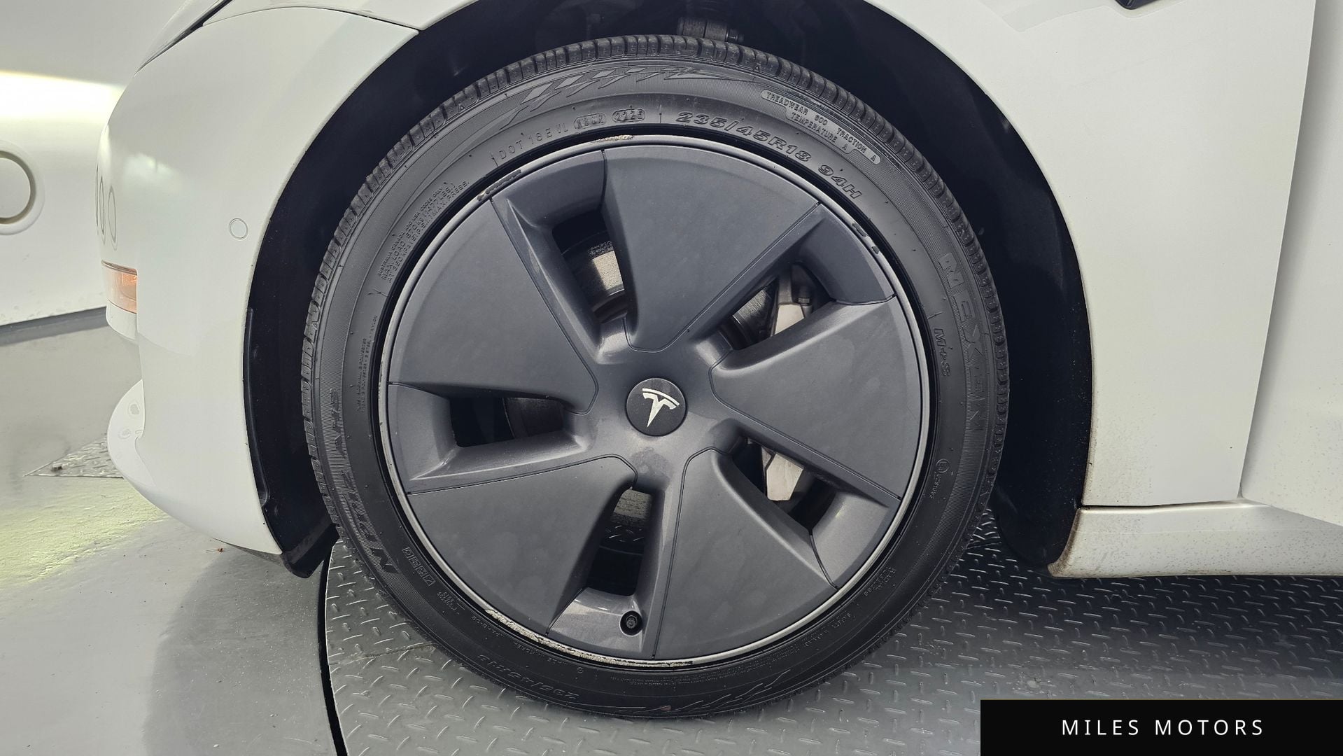 Tesla Model 3 2022 — миниатюра 5
