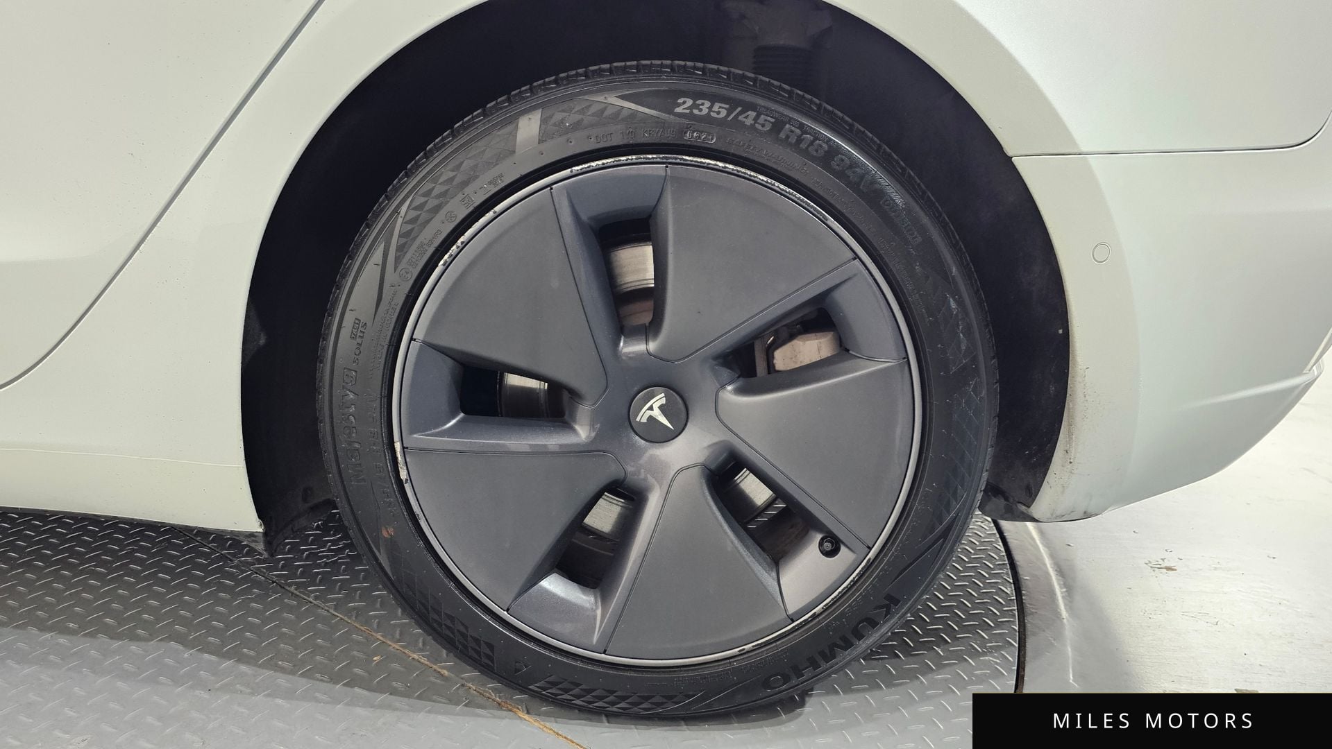 Tesla Model 3 2022 — миниатюра 7