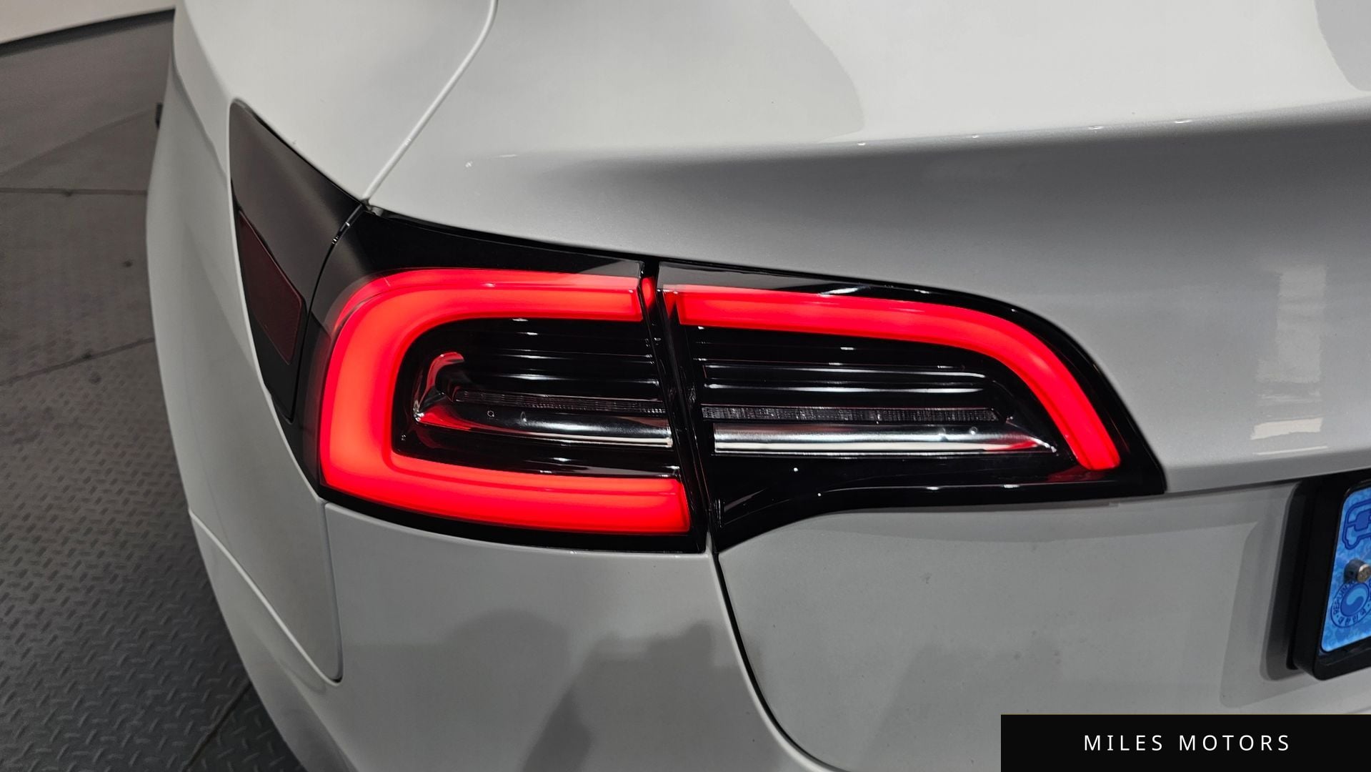 Tesla Model 3 2022 — миниатюра 9