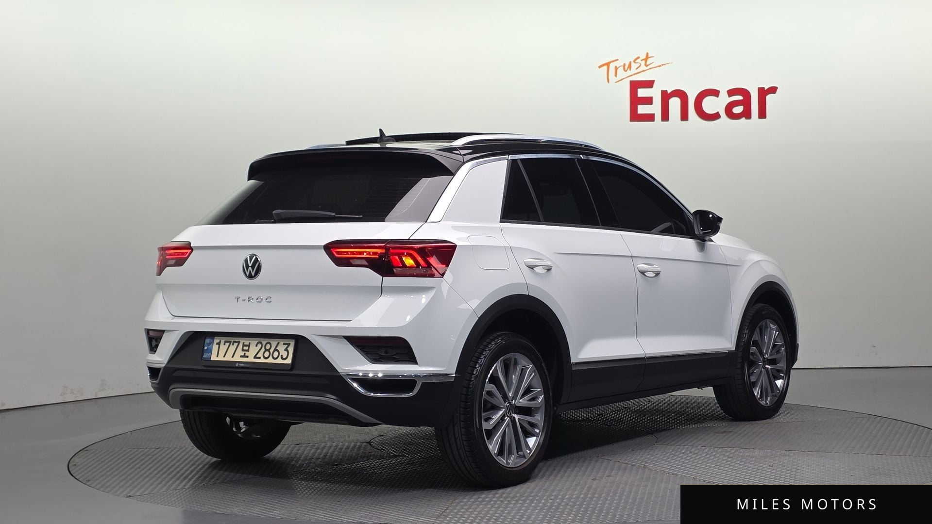 Volkswagen T-Roc 2022 — миниатюра 2