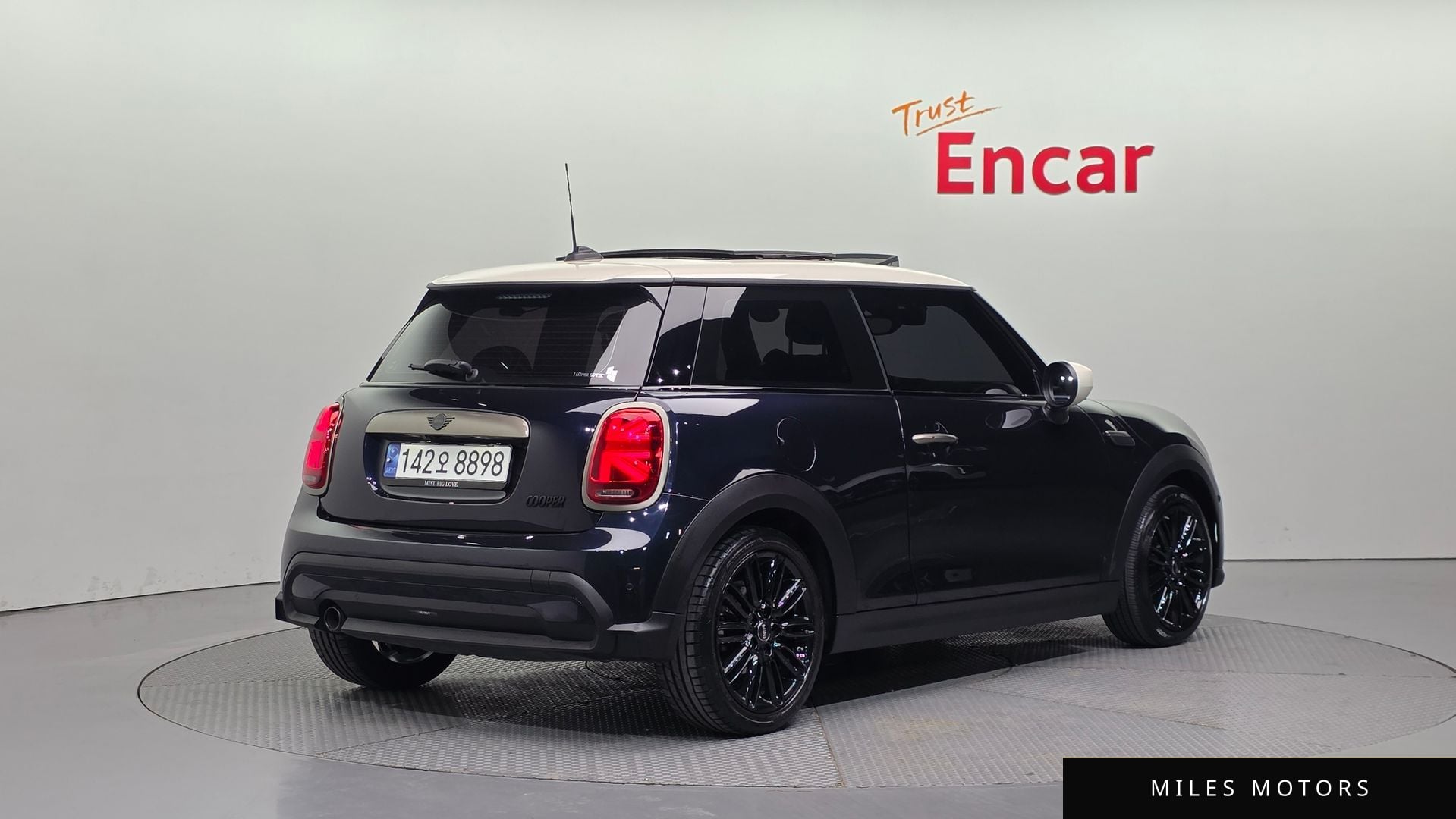 MINI Cooper 2023 — миниатюра 2