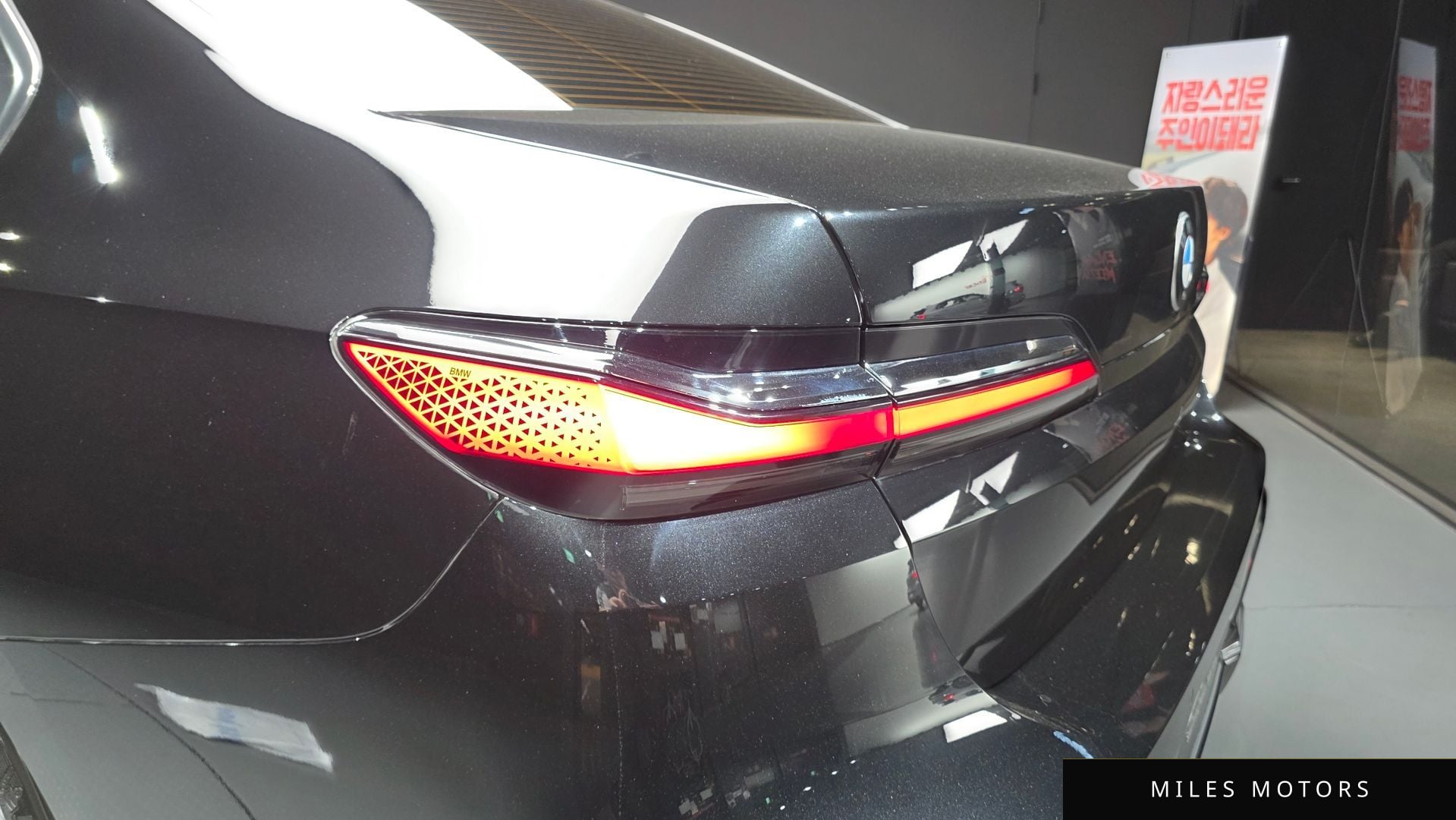 BMW 7 Series (G70) 2023 — миниатюра 9