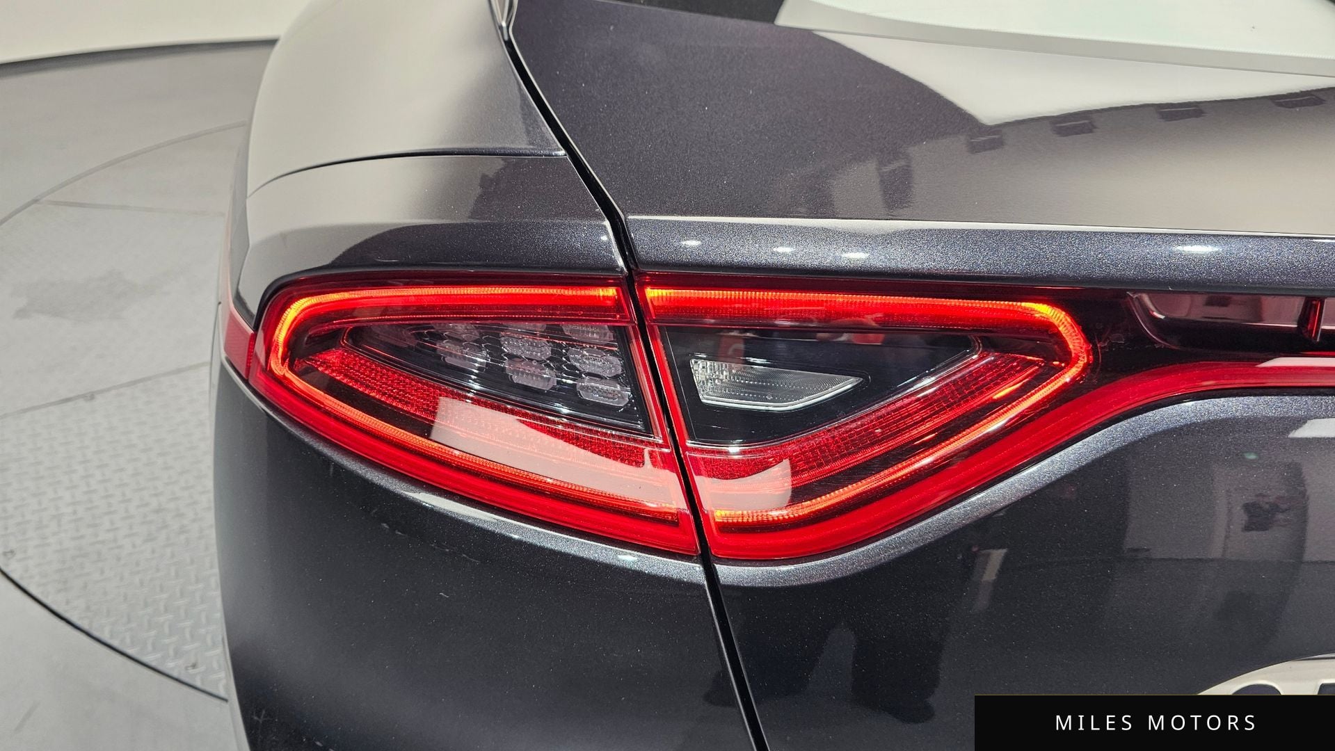 Kia Stinger 2018 — миниатюра 9