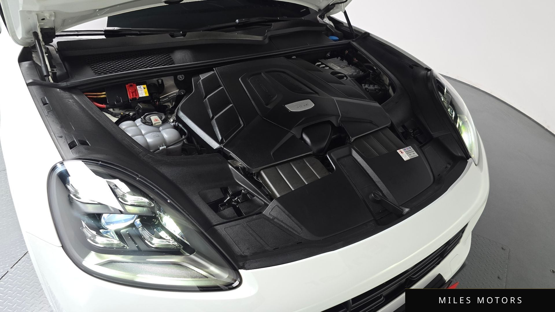 Porsche Cayenne 2020 — миниатюра 5