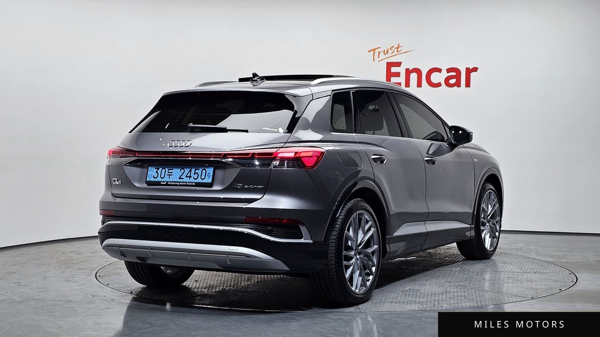 Audi Q4 e-tron 2025 — миниатюра 2