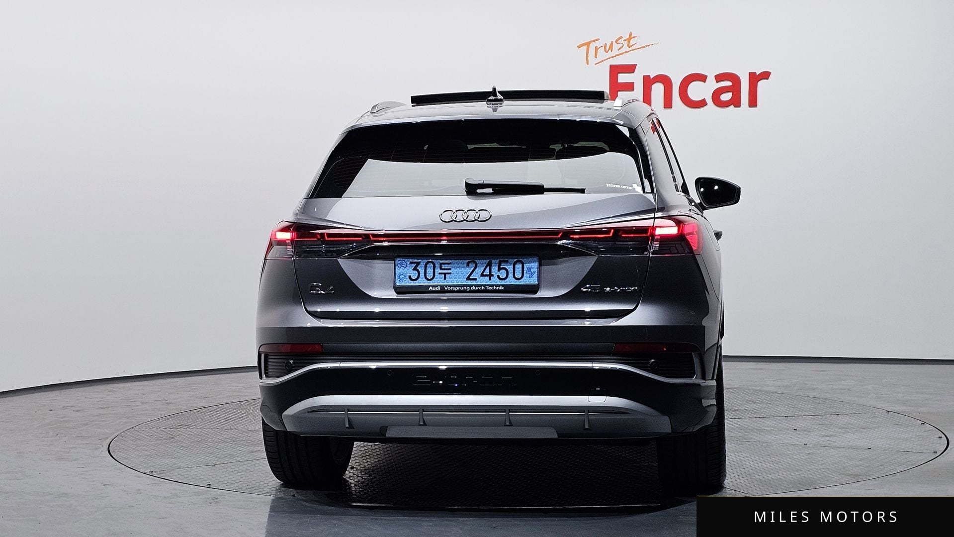 Audi Q4 e-tron 2025 — миниатюра 4