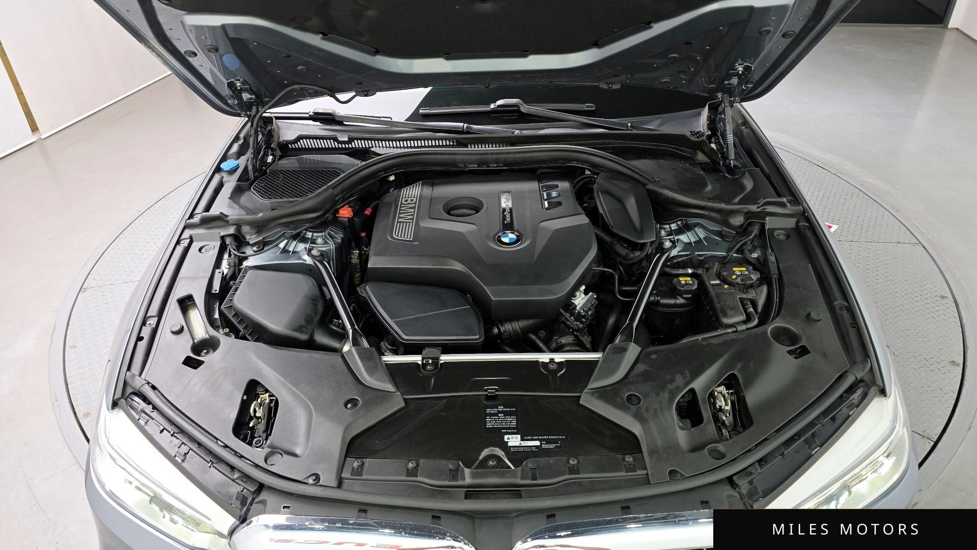 BMW 5 Series (G30) 2018 — миниатюра 6
