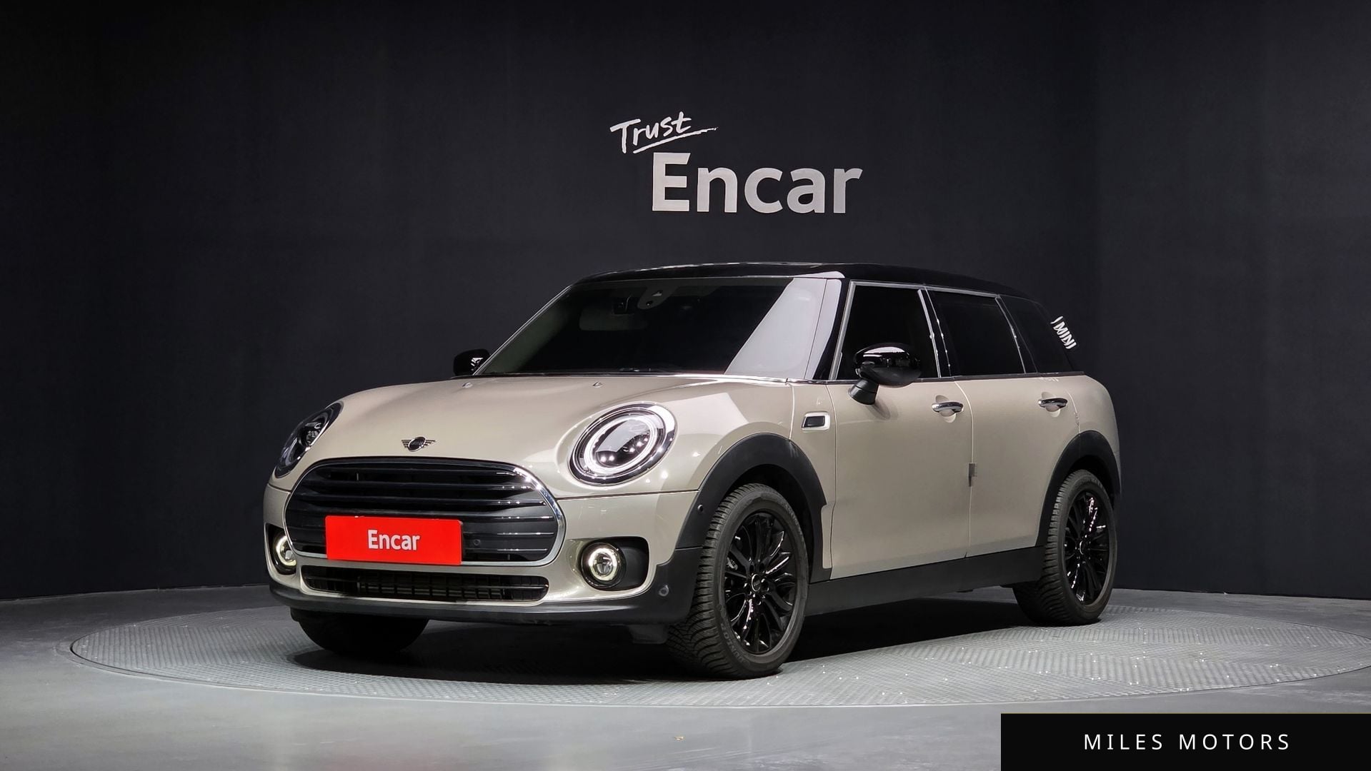 MINI Clubman 2024 — фото 1 из 12