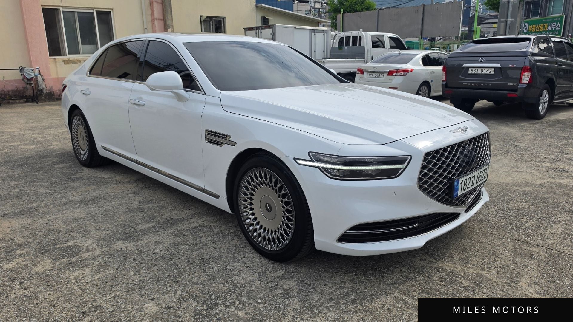 Genesis G90 2021 — миниатюра 2