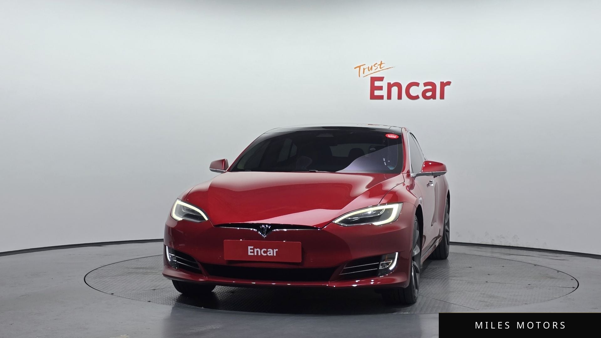 Tesla Model S 2017 — миниатюра 3