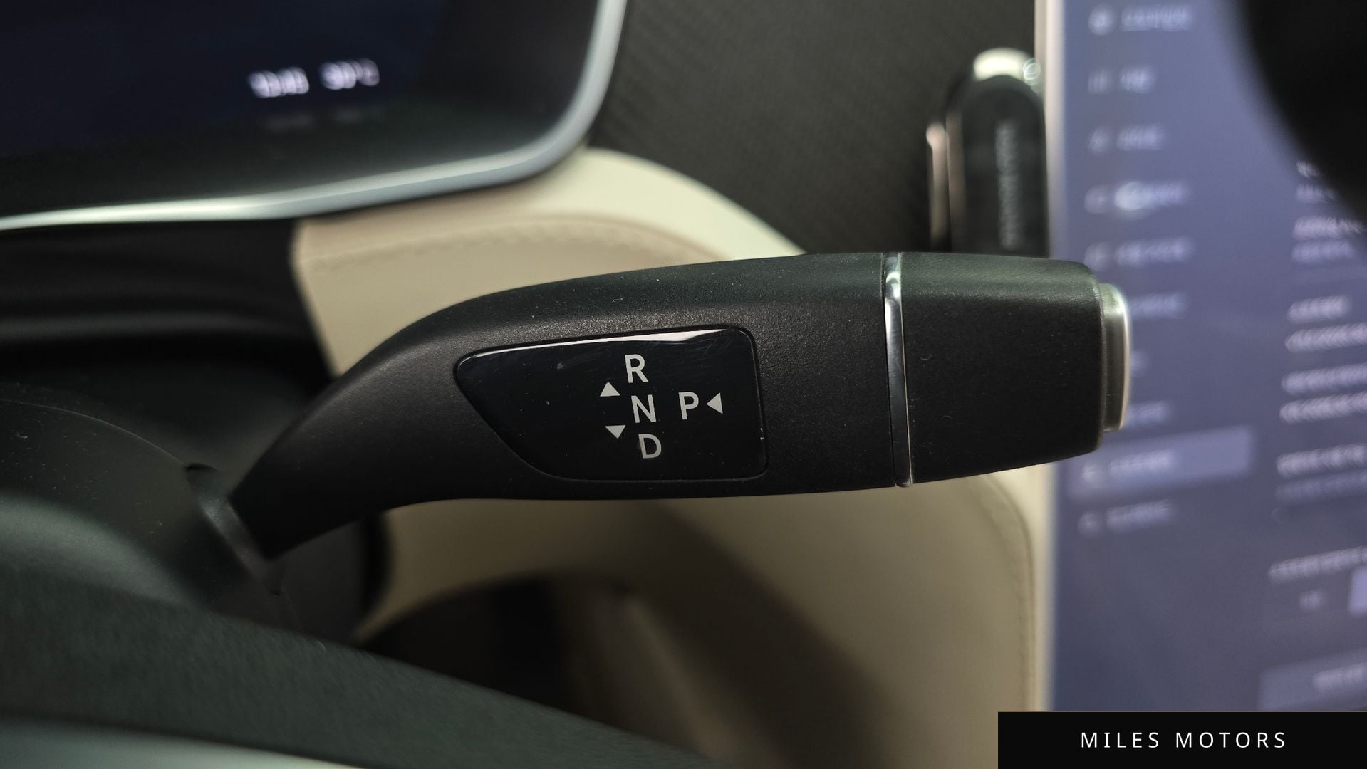 Tesla Model S 2017 — миниатюра 9