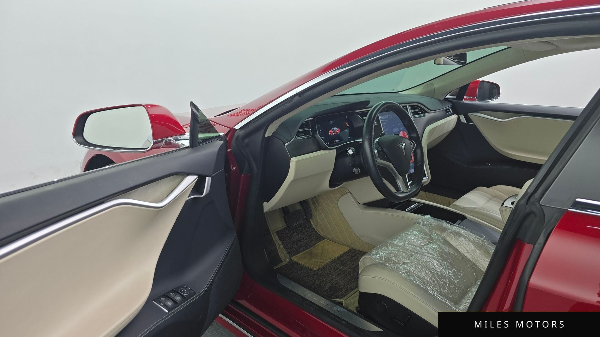 Tesla Model S 2017 — миниатюра 10