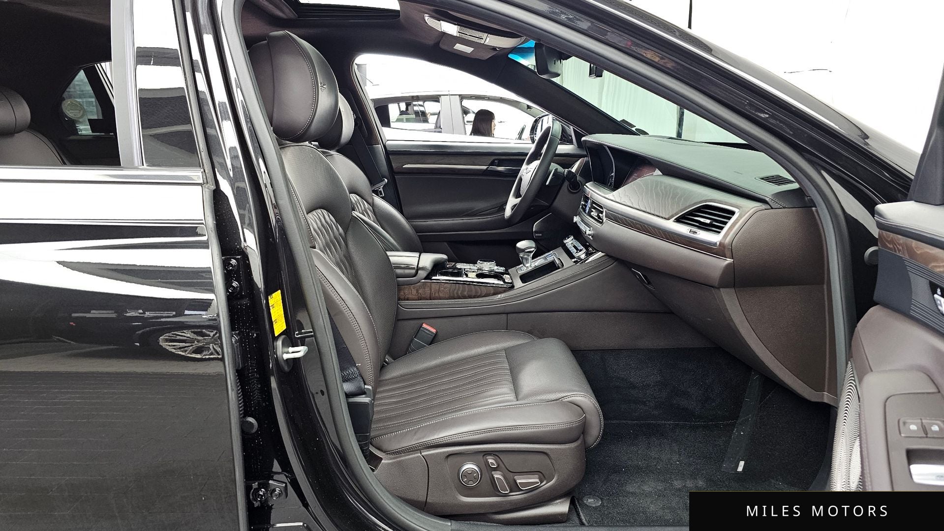Genesis G90 2019 — миниатюра 11
