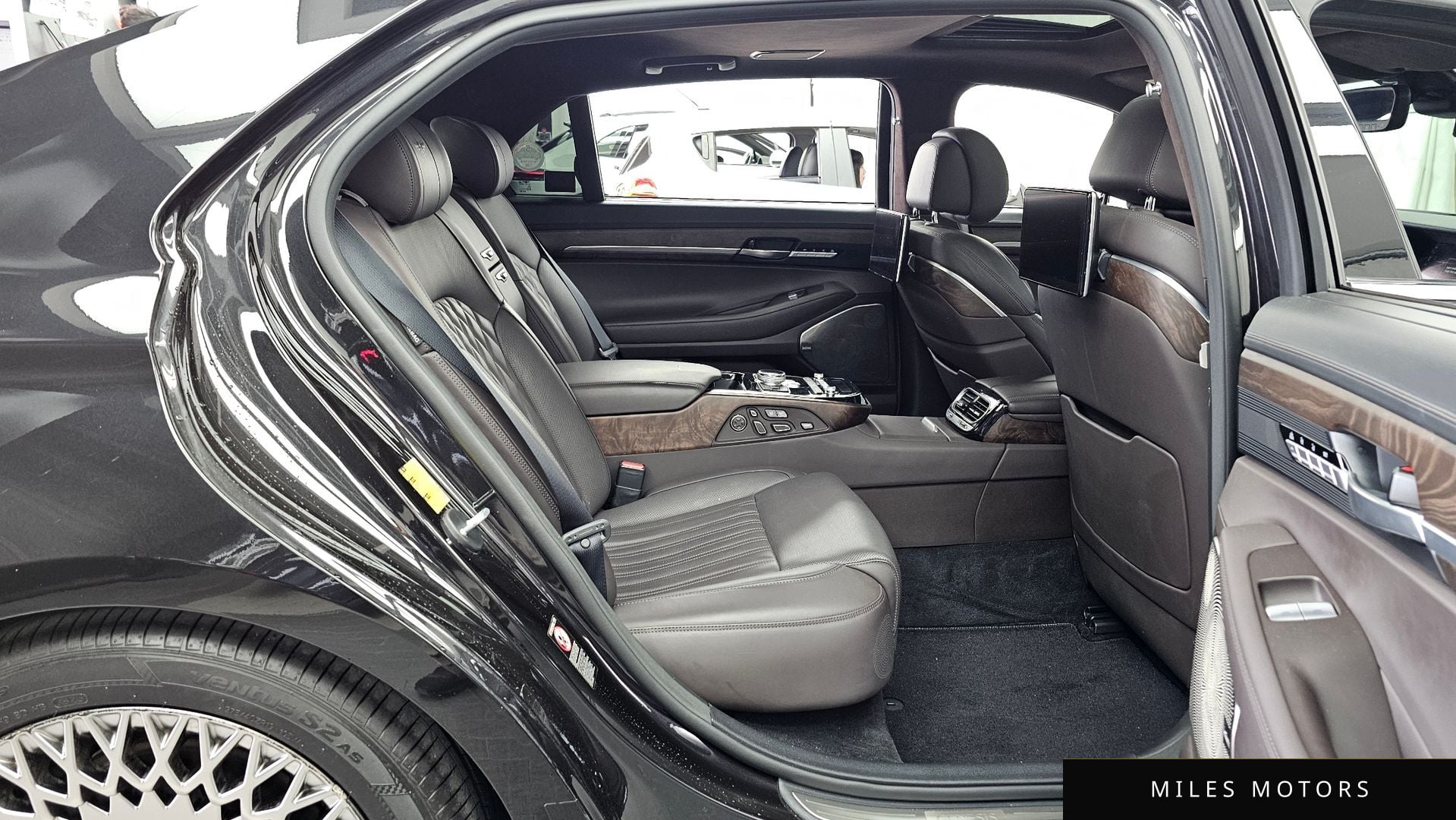 Genesis G90 2019 — миниатюра 12