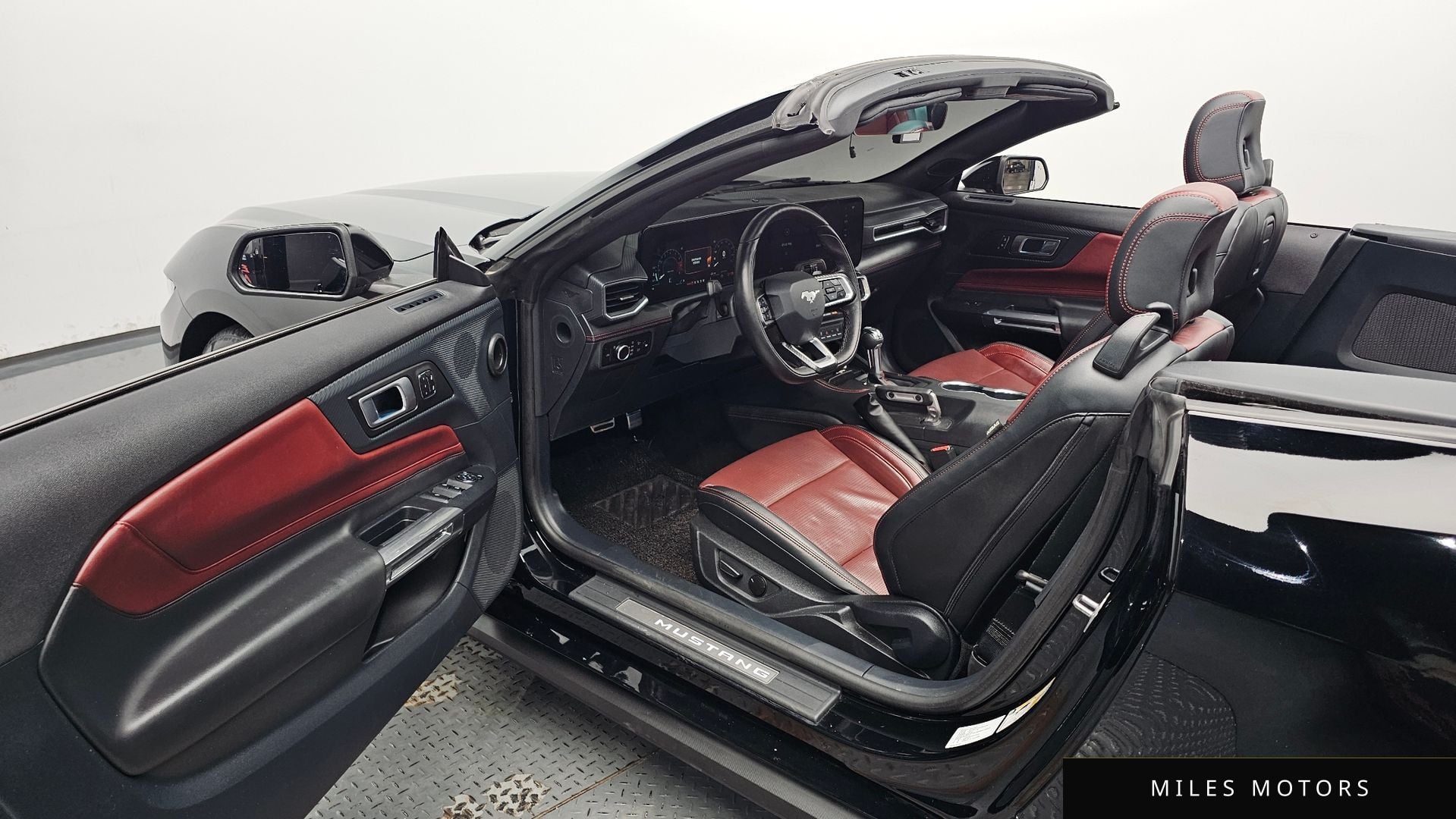 Ford Mustang 2024 — миниатюра 12