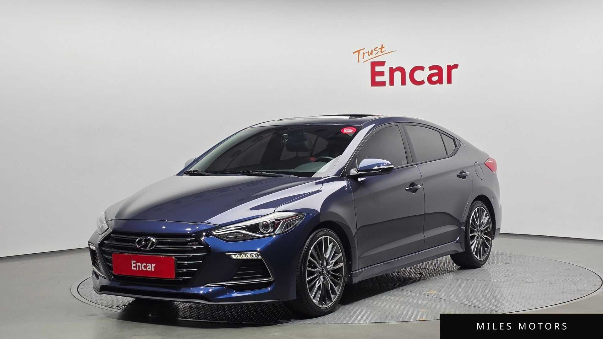 Hyundai AVANTE 2017 — фото 1 из 12