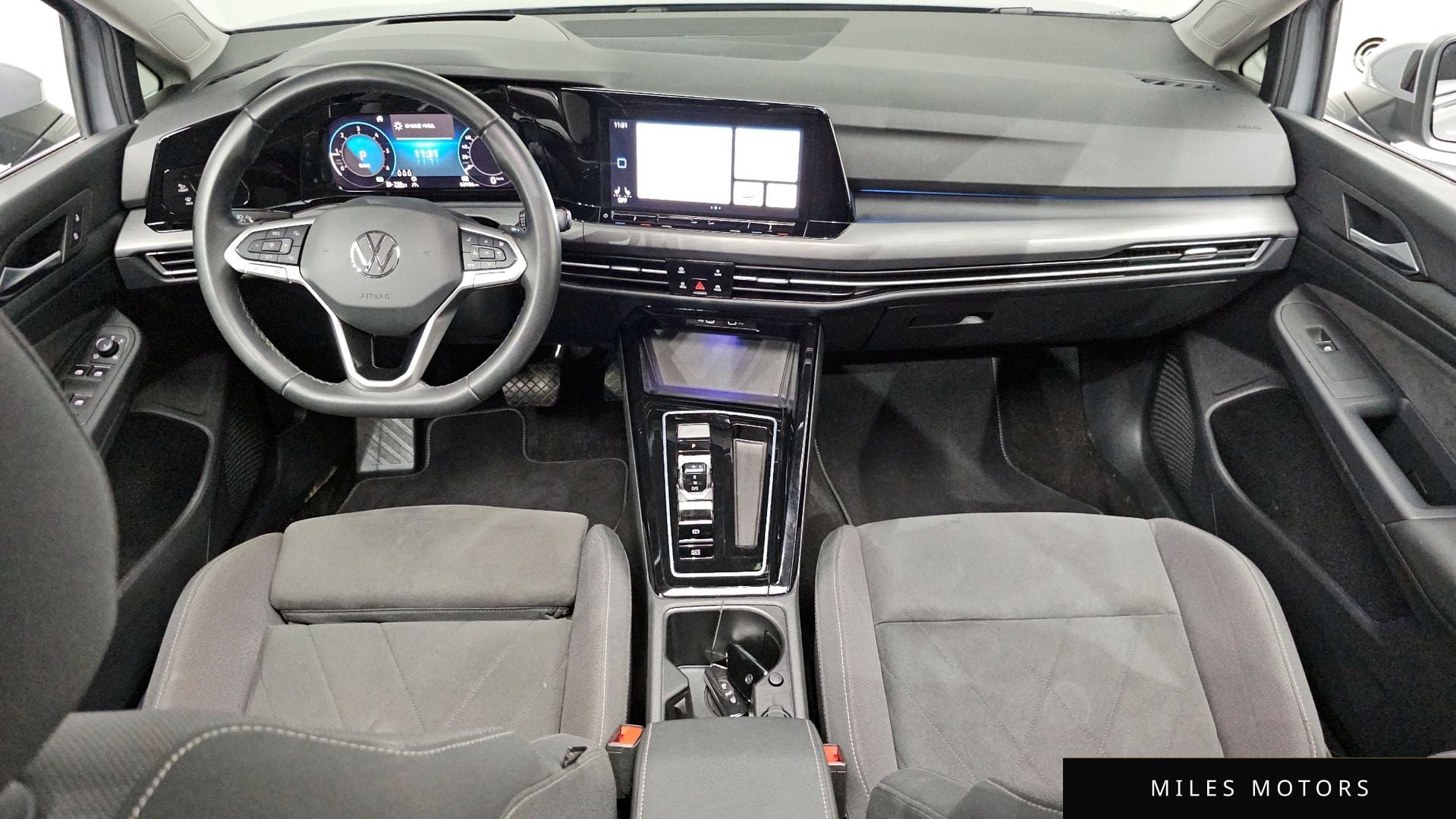 Volkswagen Golf 2024 — миниатюра 10