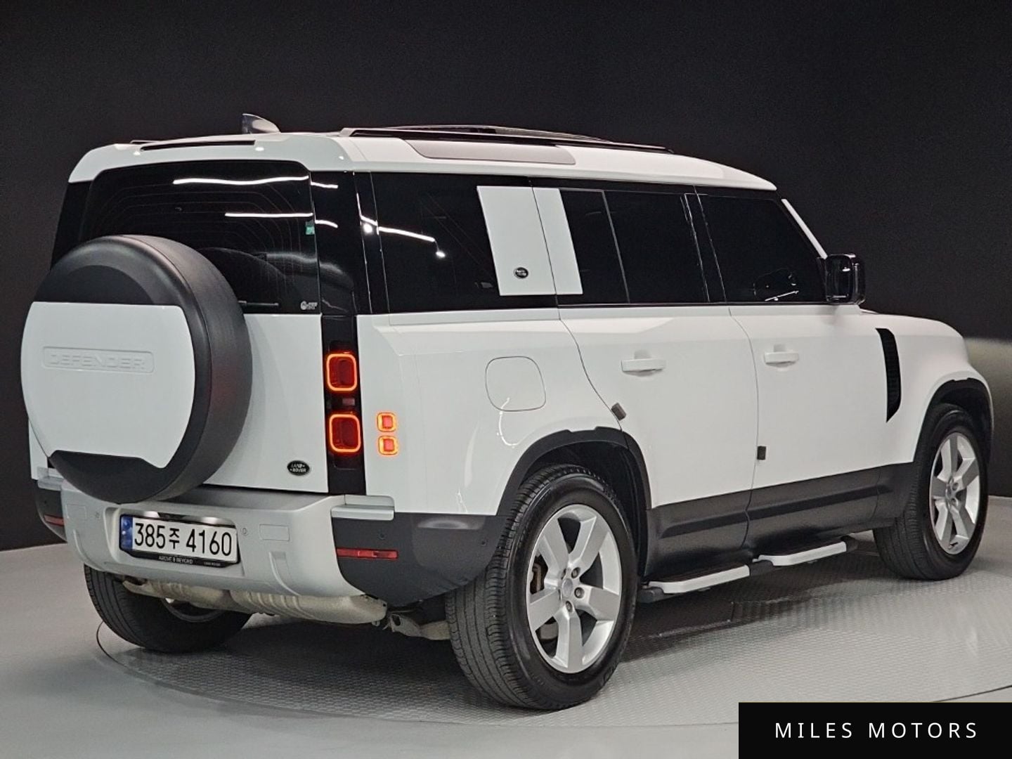 Land Rover Defender 2023 — миниатюра 3