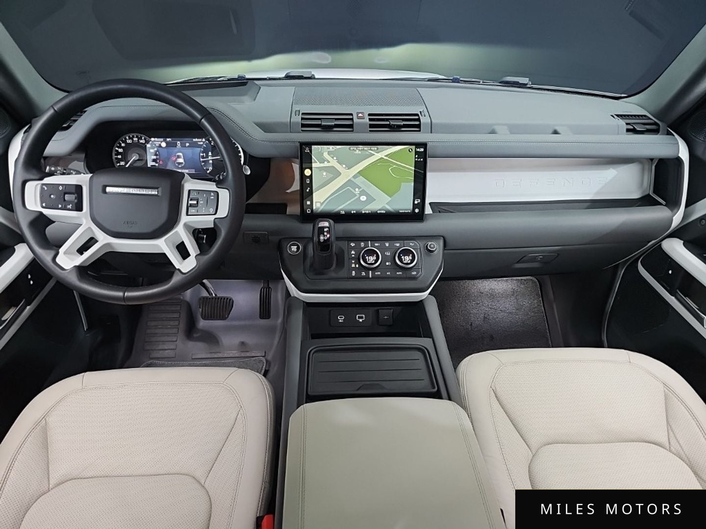 Land Rover Defender 2023 — миниатюра 7