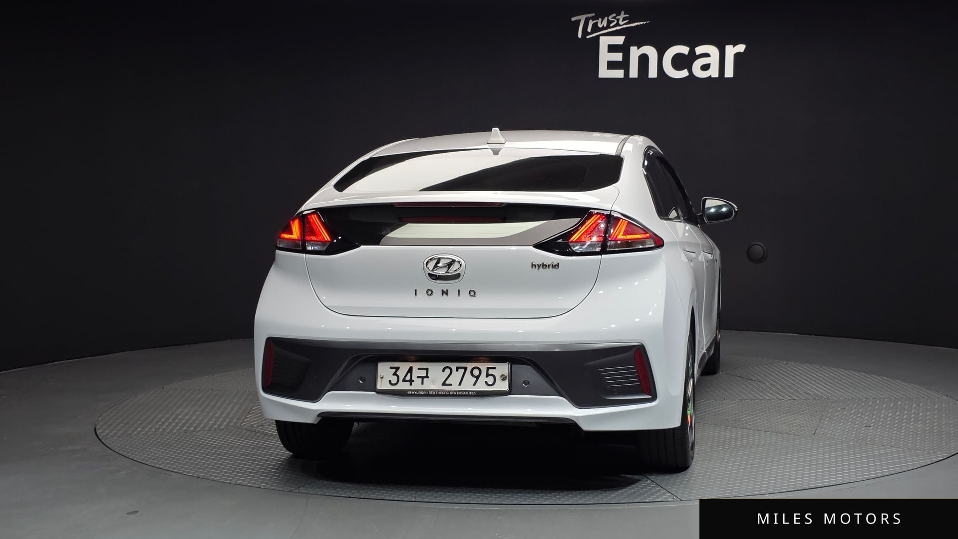 Hyundai Ioniq 2020 — миниатюра 4