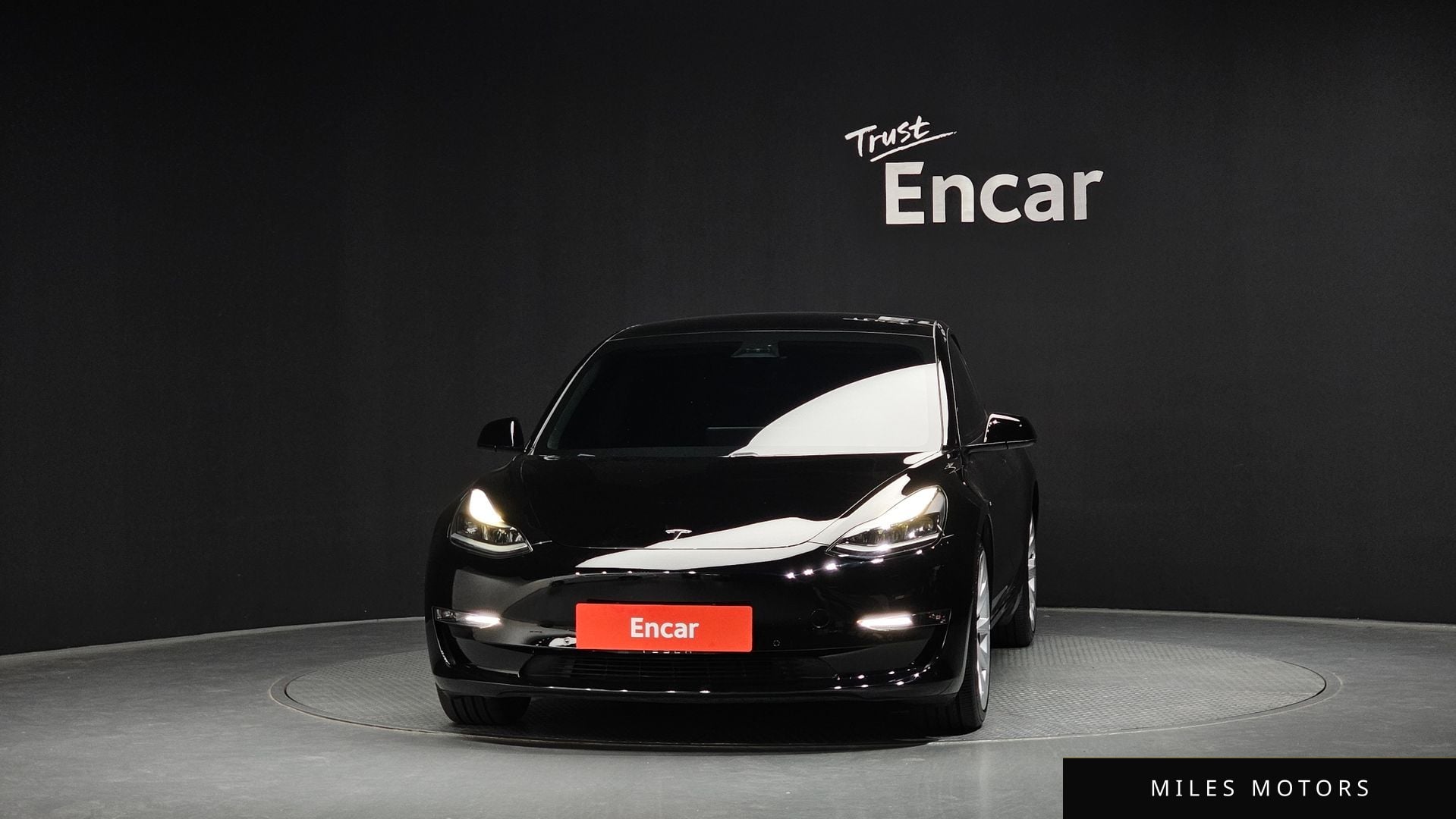 Tesla Model 3 2021 — миниатюра 3