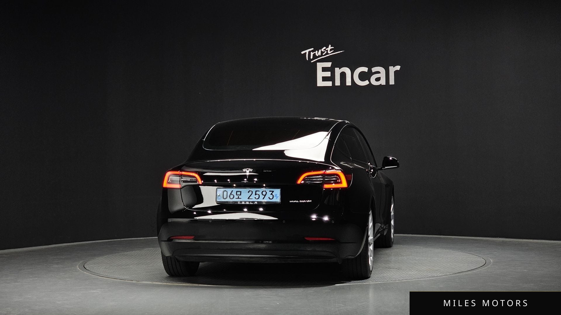 Tesla Model 3 2021 — миниатюра 4
