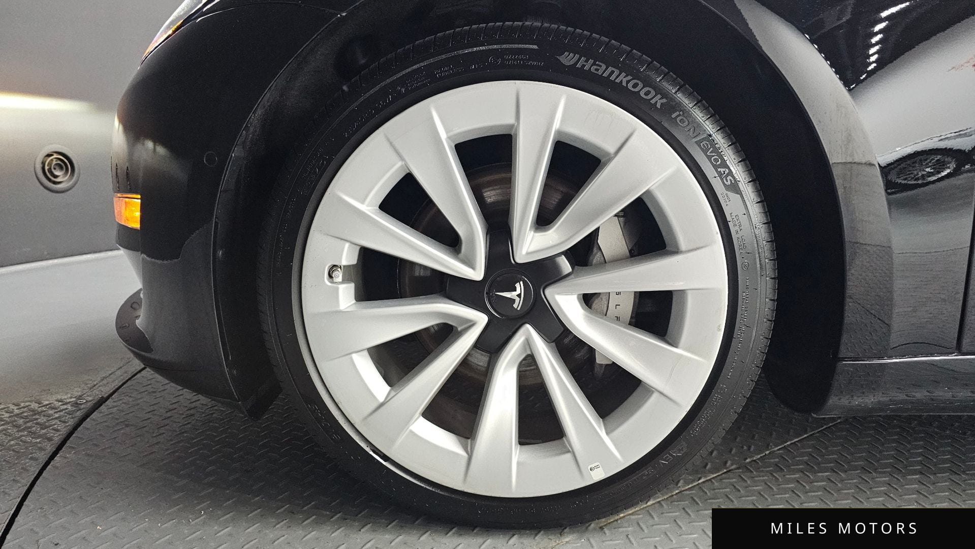 Tesla Model 3 2021 — миниатюра 5